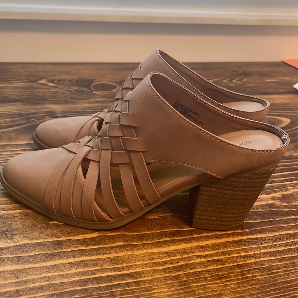 Tan heeled mules